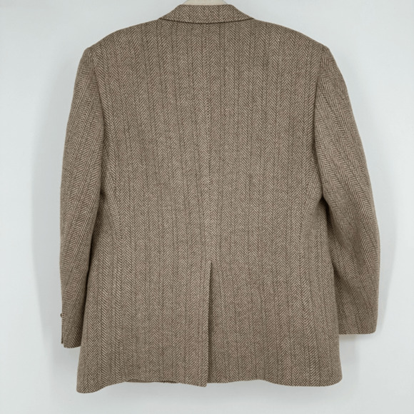 Vintage Mens Wool Tweed Sport Coat 44R Brown Herringbone Two Buttons Preppy - Picture 2 of 15